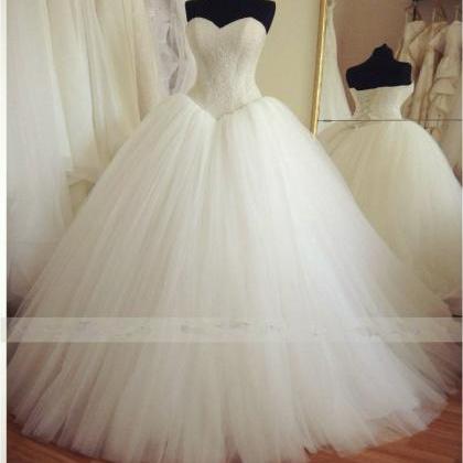 Ball Gown White Tulle Wedding Dress Strapless..