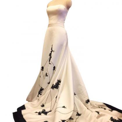 Embrodiery White Satin Wedding Dress Black..