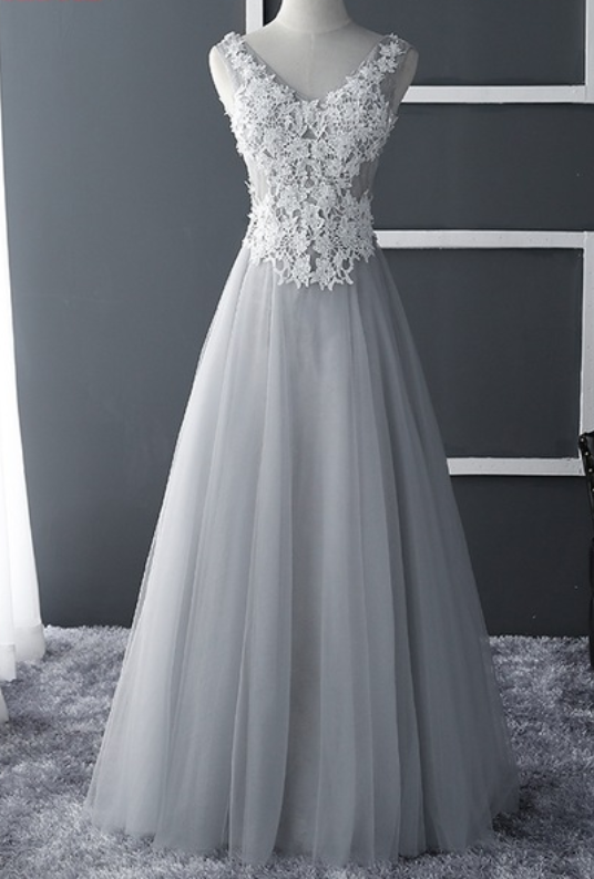 V Neck A-line Long Tulle Gray Prom Dress Lace Appliques Women Evening Dress 2019