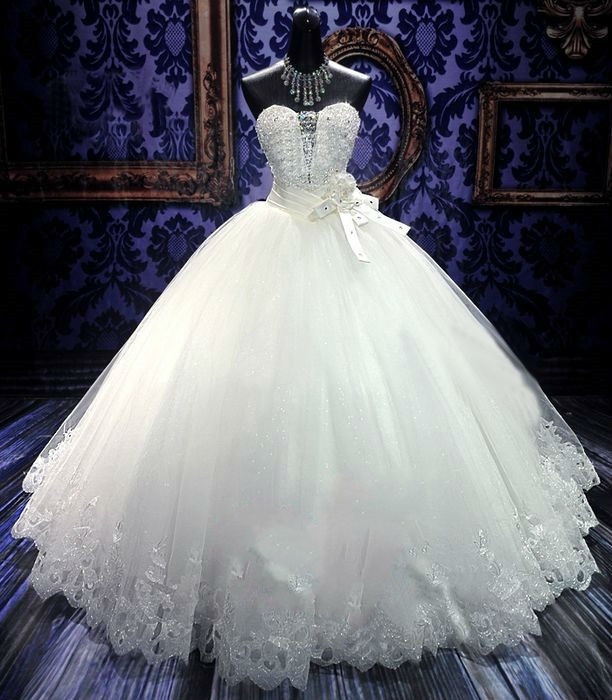 Strapless A-line White Tulle Wedding Dress Lace Appliques Beaded Fashion Women Bridal Gowns