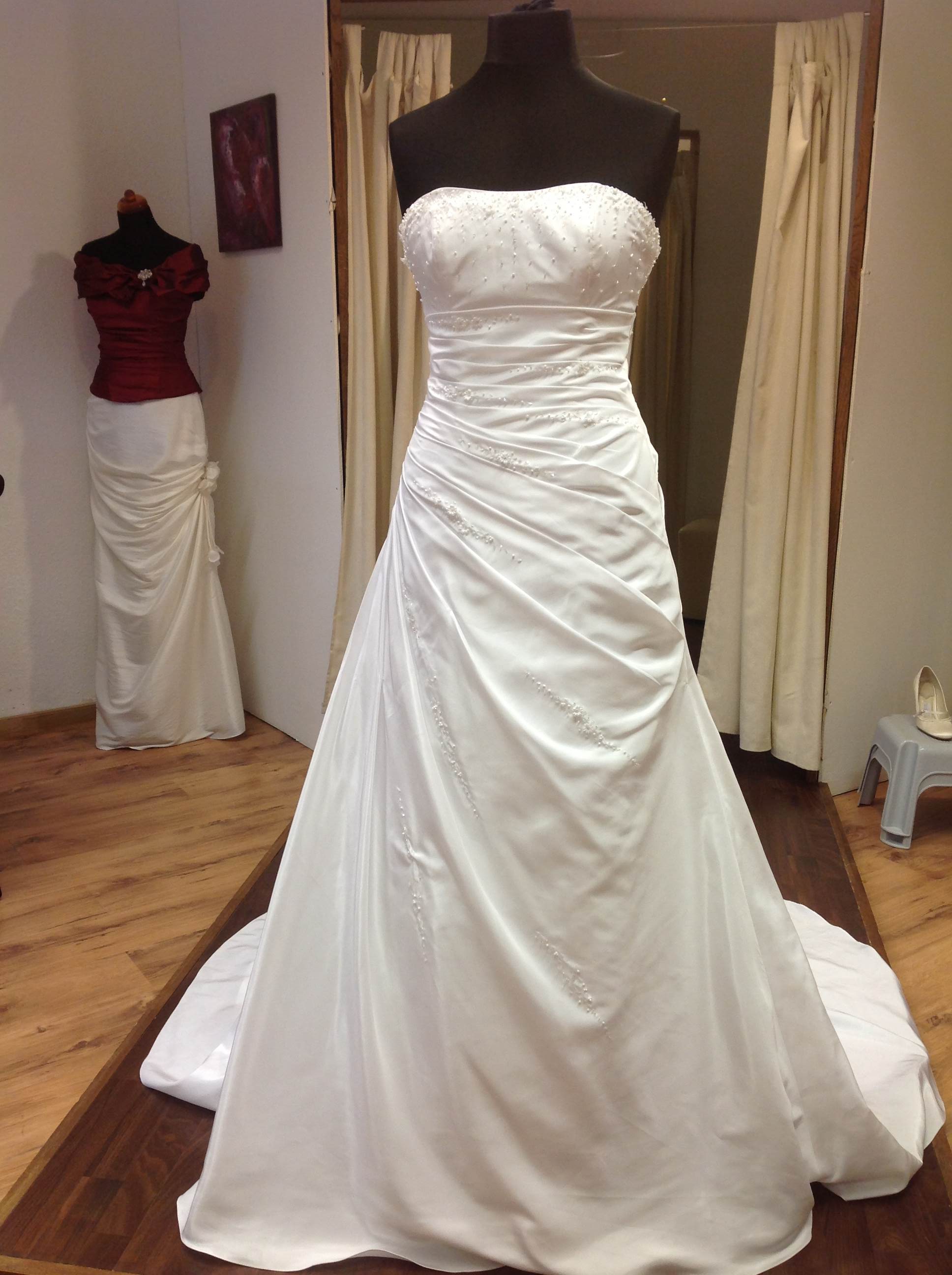 Strapkess Long White Satin Wedding Dress Floor Length Women Bridal ...
